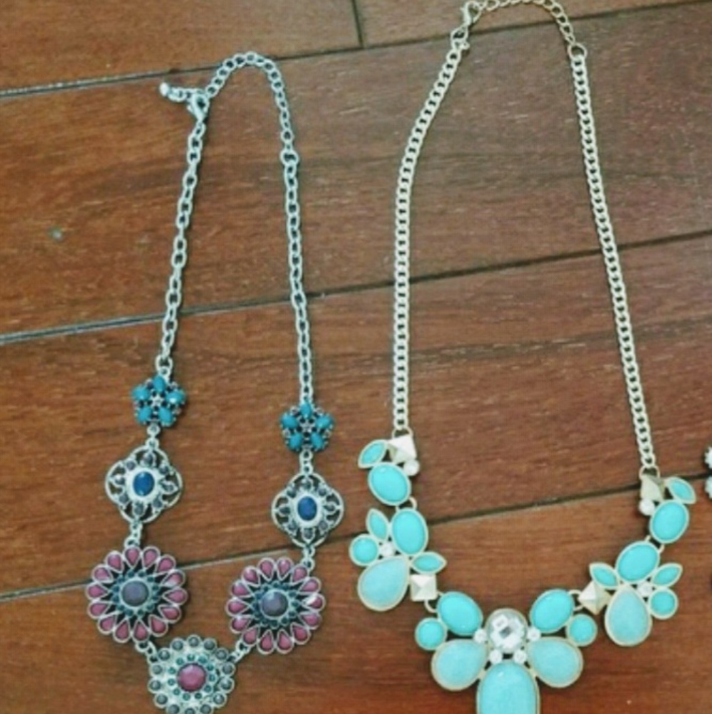 Lot of 2 statement necklaces!